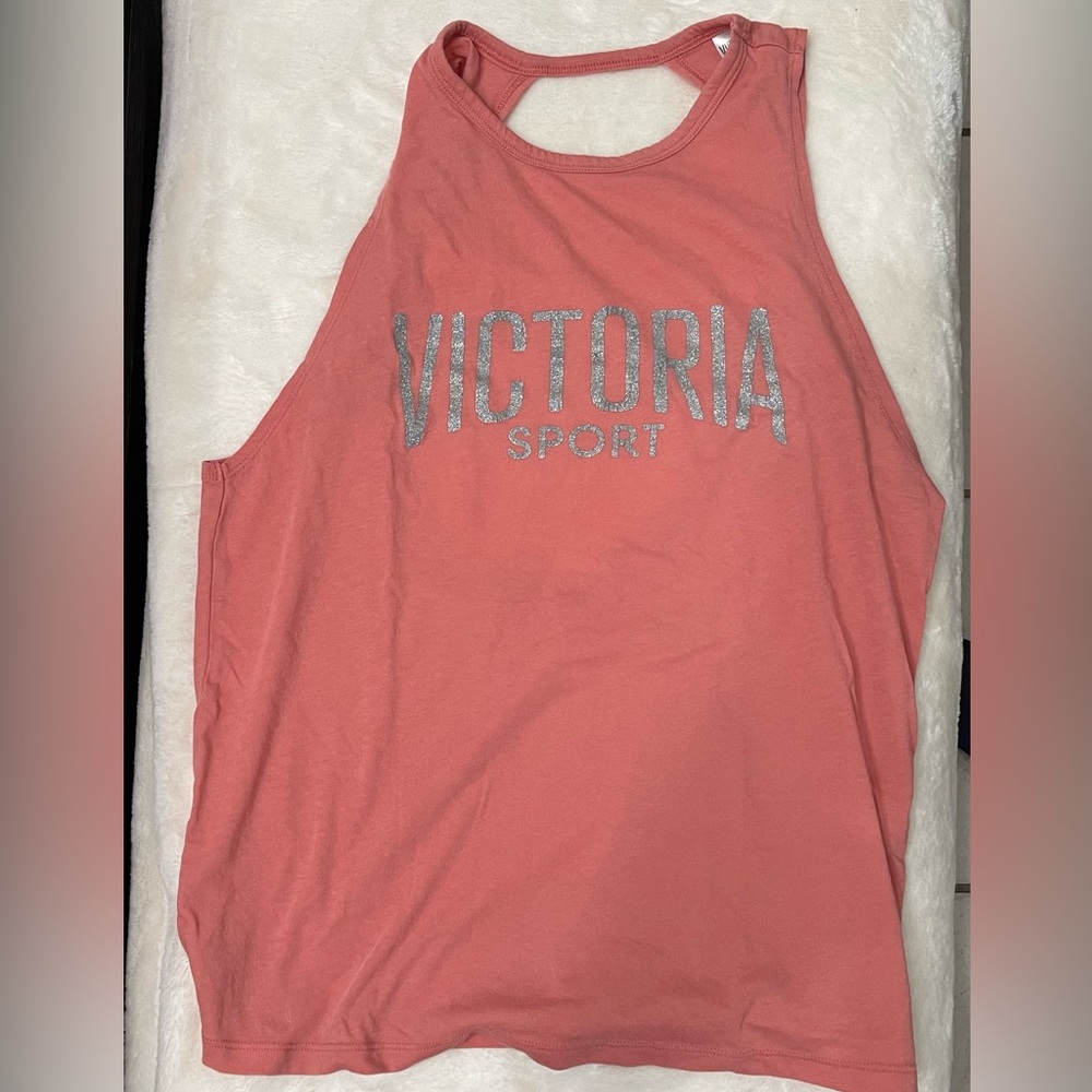 Victoria sport workout top